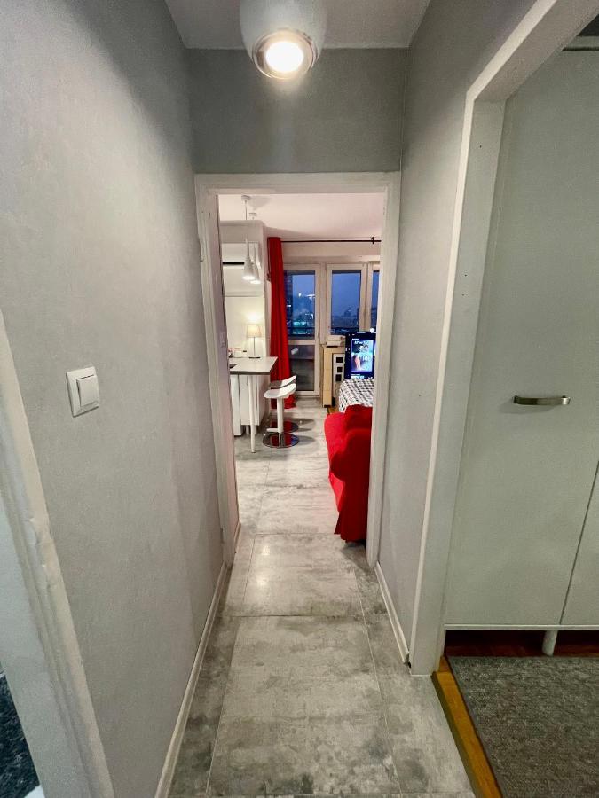 Love Metro Wifi 300Mbs 65'Tv Netflix Hbo Appletv+ Warsawa Bagian luar foto
