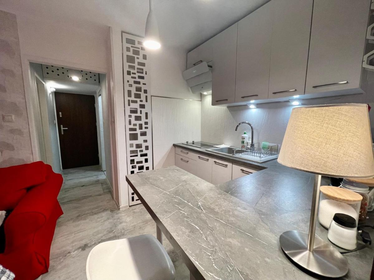 Love Metro Wifi 300Mbs 65'Tv Netflix Hbo Appletv+ Warsawa Bagian luar foto