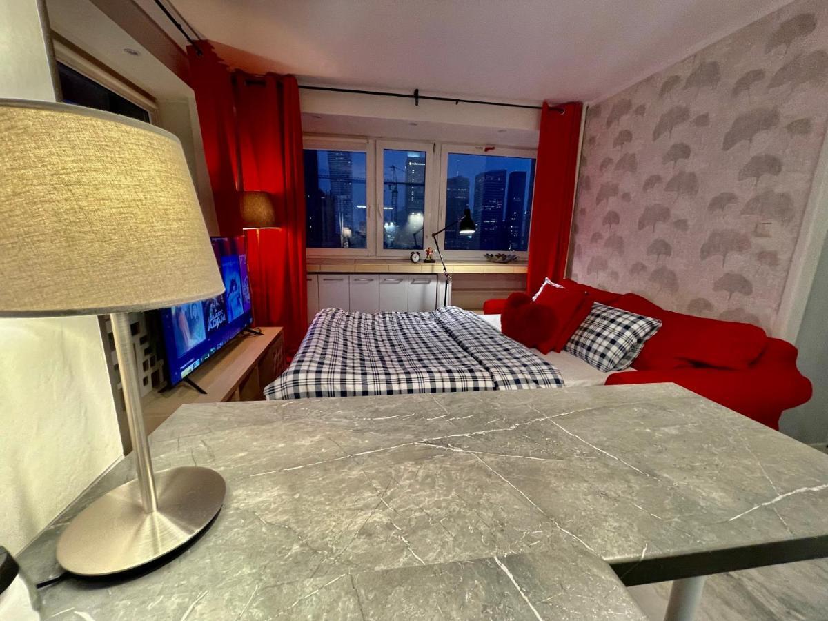 Love Metro Wifi 300Mbs 65'Tv Netflix Hbo Appletv+ Warsawa Bagian luar foto